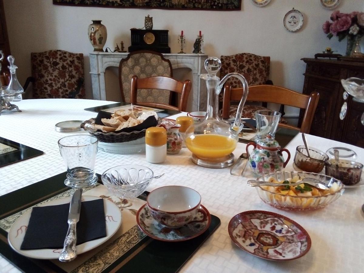 Les Cedres Bed and Breakfast Montaigu-Vendee Εξωτερικό φωτογραφία