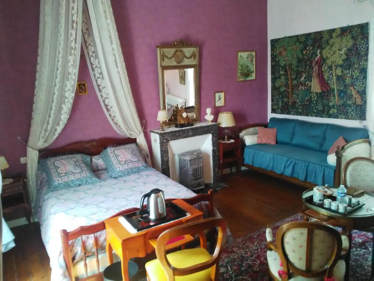 Les Cedres Bed and Breakfast Montaigu-Vendee Δωμάτιο φωτογραφία